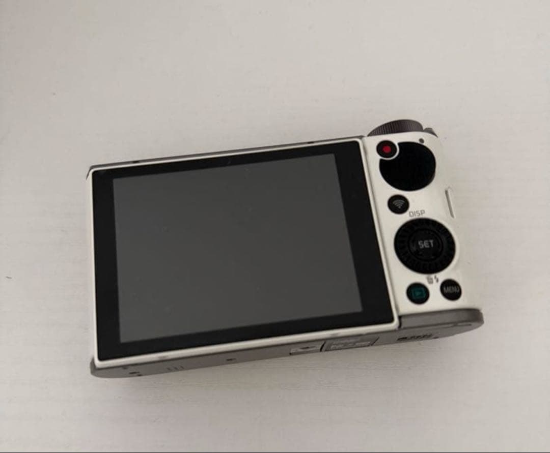 ピンクの猫さま