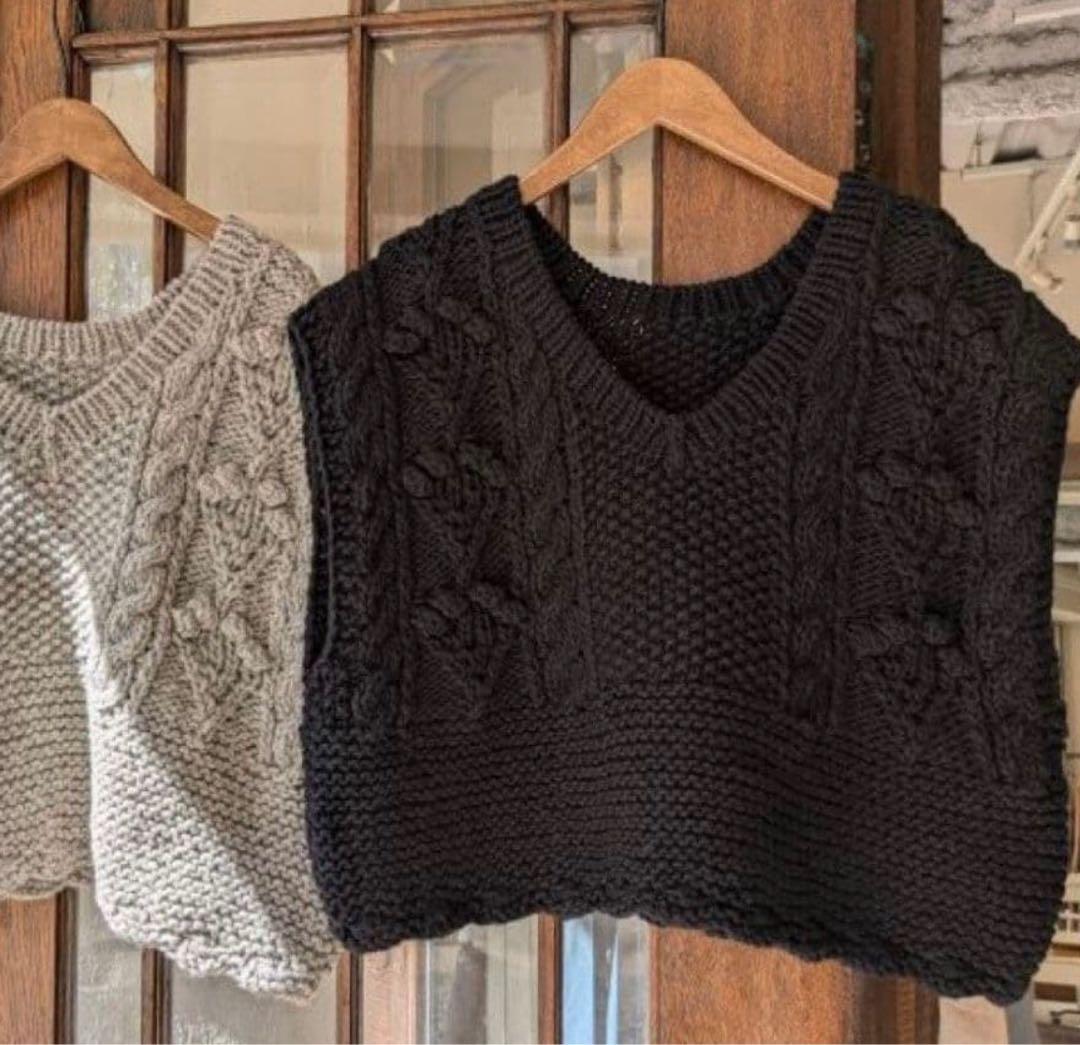 ネストローブ　ペルーボッブルニットベスト　( BLACK)