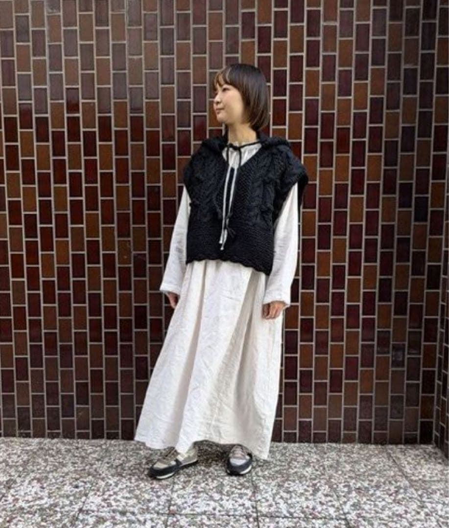 ネストローブ　ペルーボッブルニットベスト　( BLACK)