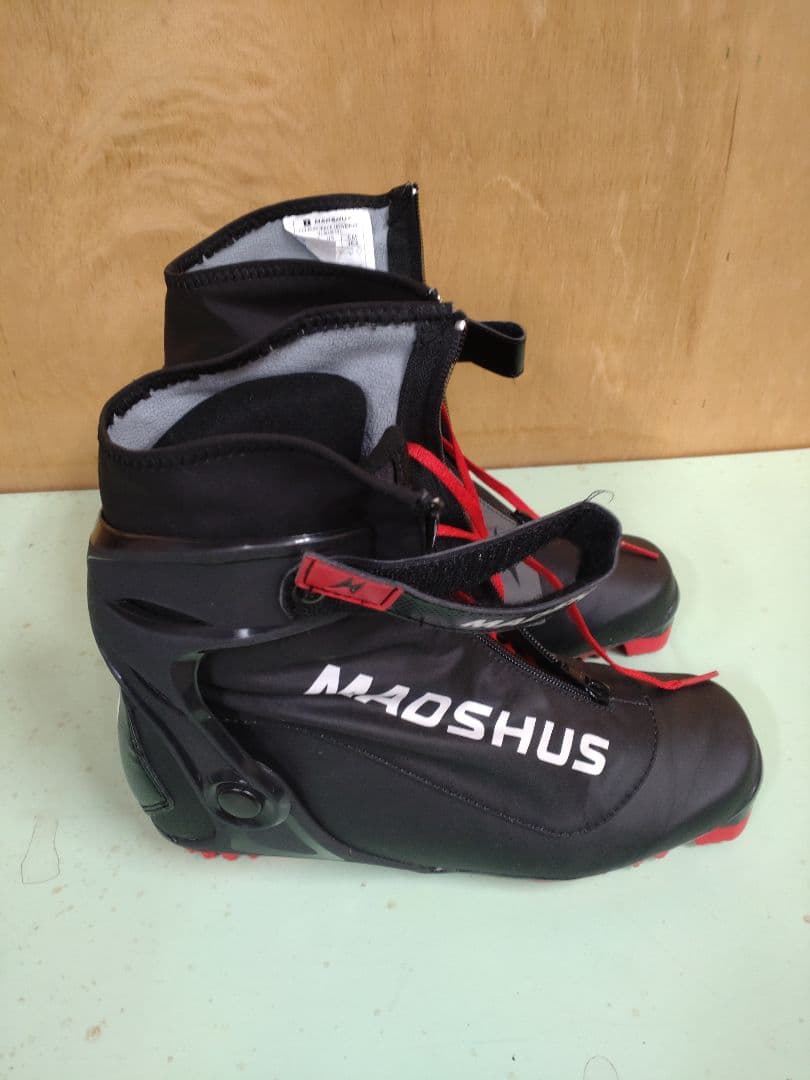 MADSHUS マズシャス　クロスカントリースキーブーツ