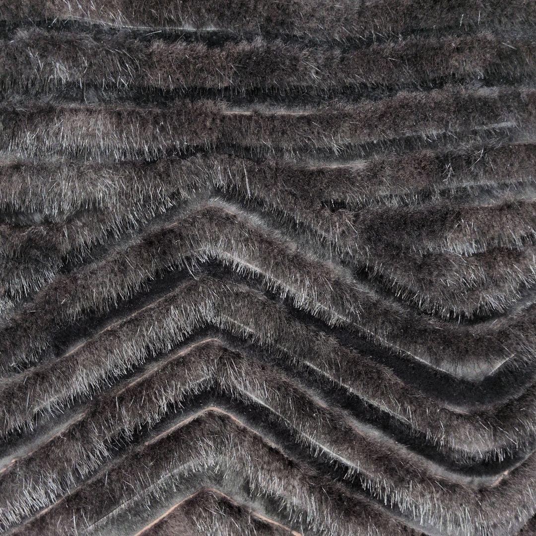 ア*ア様 フード付き ブラックミンクリバーシブルジレ