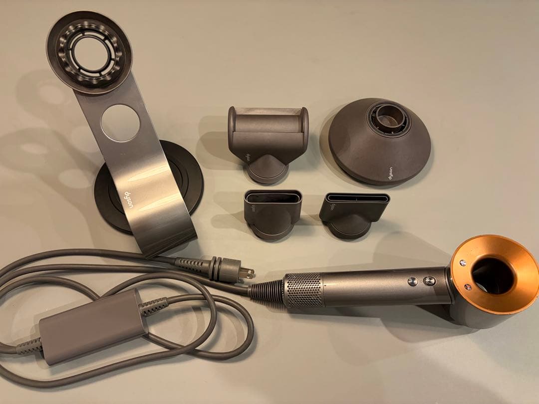 【国内正規品】Dyson Supersonic Ionic スタンド付フルセット