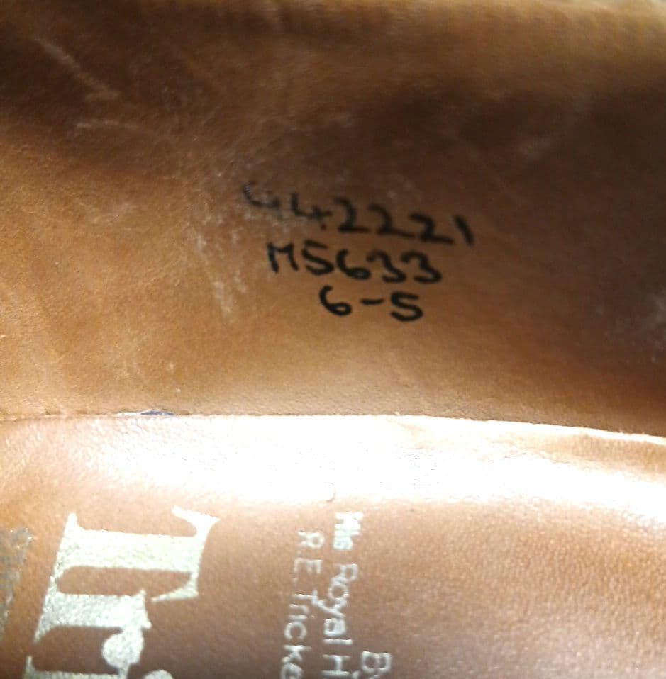 トリッカーズ　バートン　UK6 リッジウェイソール