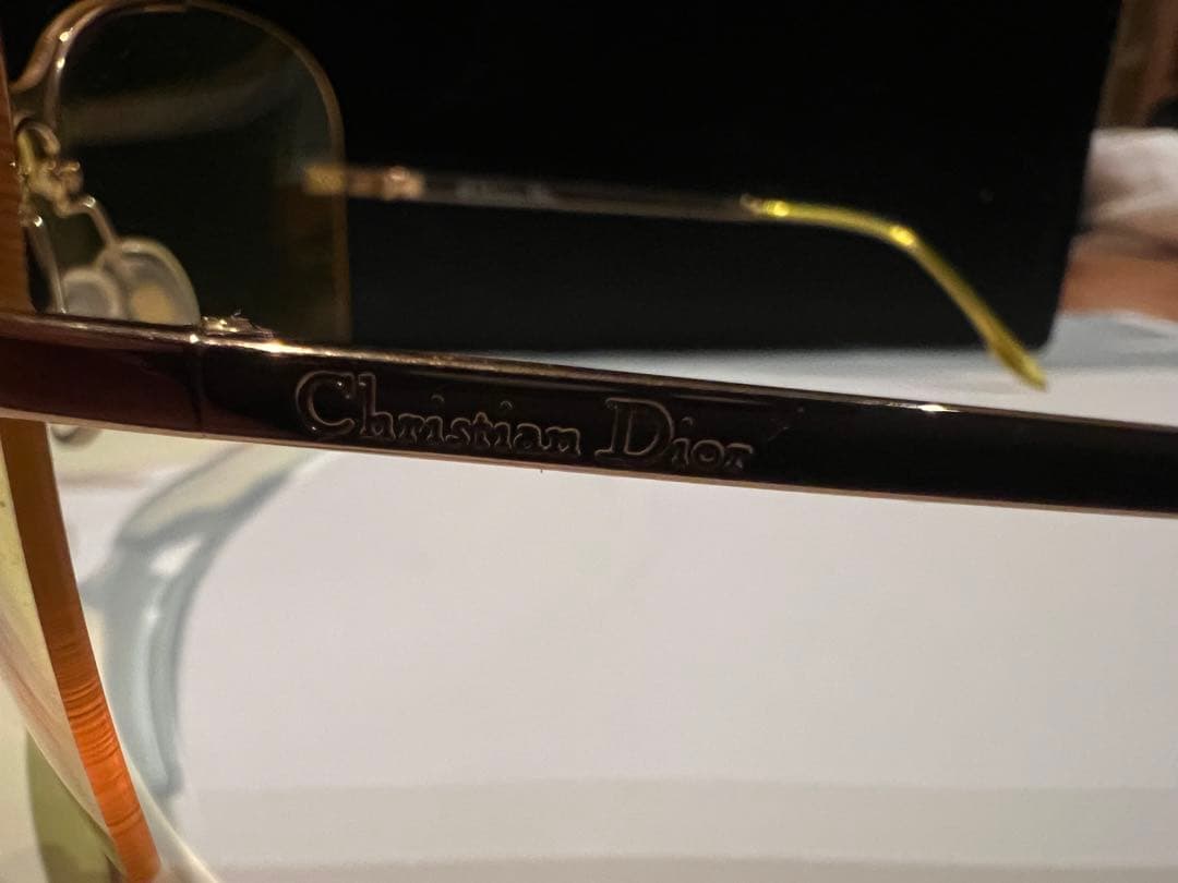 Christian Dior ティアドロップ　サングラス