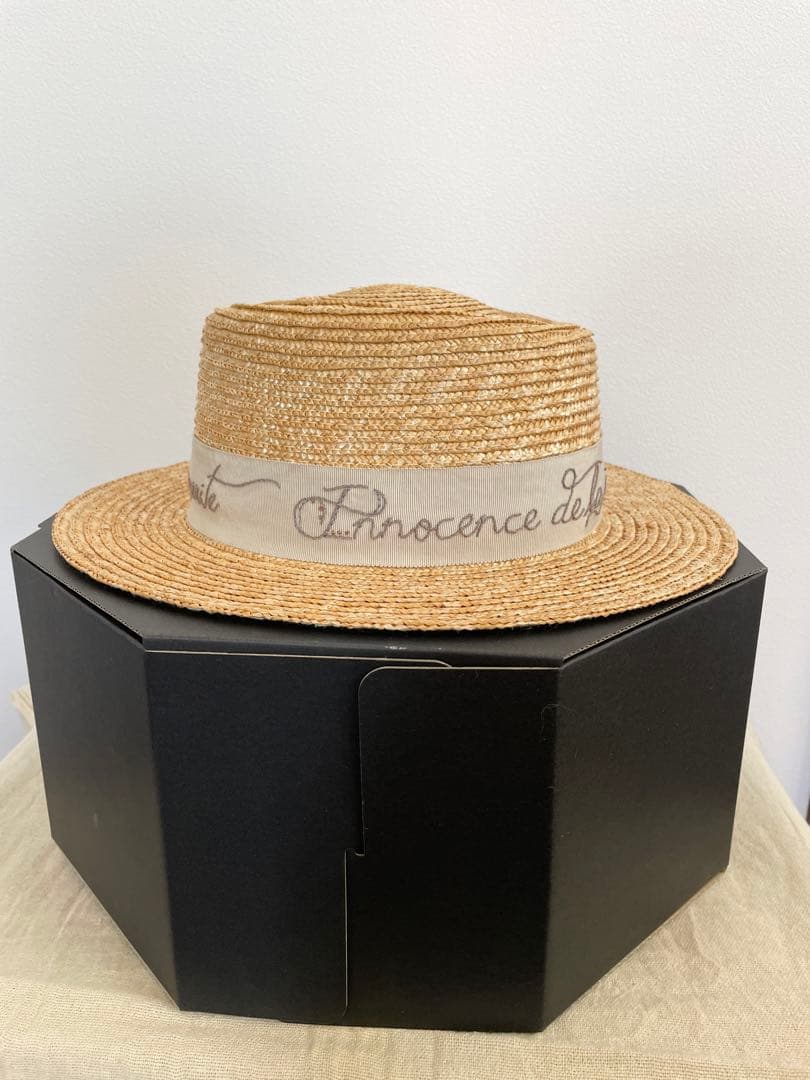 【新品未使用】箱付poritrie さん刺繍リボンむぎわら帽子