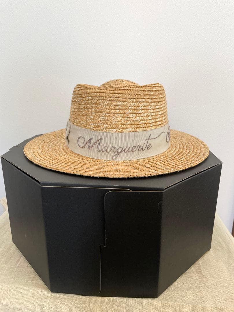 【新品未使用】箱付poritrie さん刺繍リボンむぎわら帽子