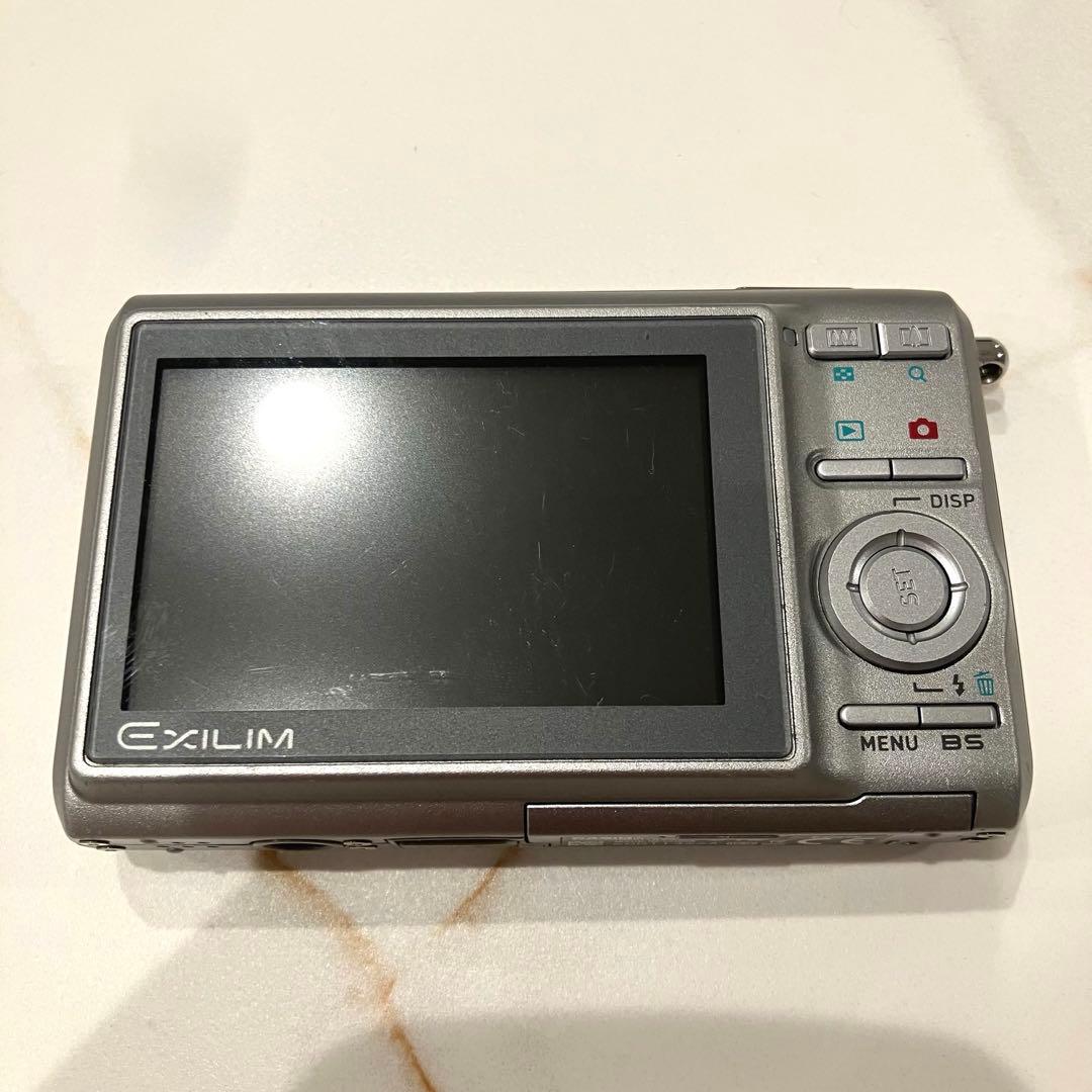 美品✨カシオ・デジタルカメラEXILIM EX-Z75 箱付き 動作確認済♪