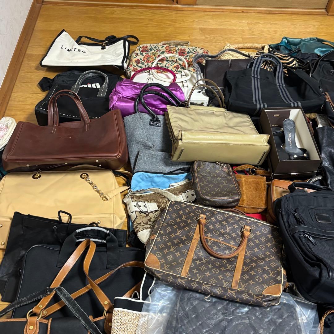 バッグ　まとめ　大量　130点以上　良品　ルイヴィトン　PRADA バレンシアガ