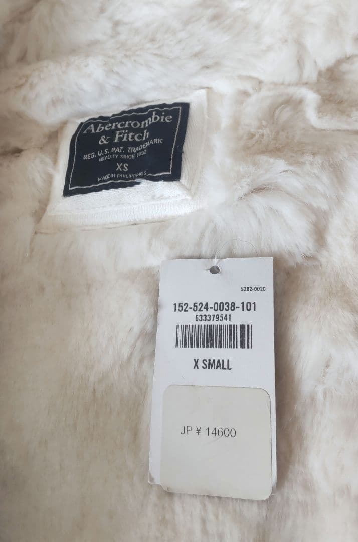 未使用 Abercrombie ホワイトボアパーカー XS