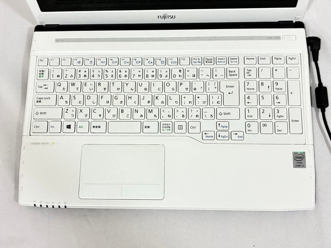 富士通ノートPC ホワイト　LIFEBOOK AH45/S FMVA45SWP