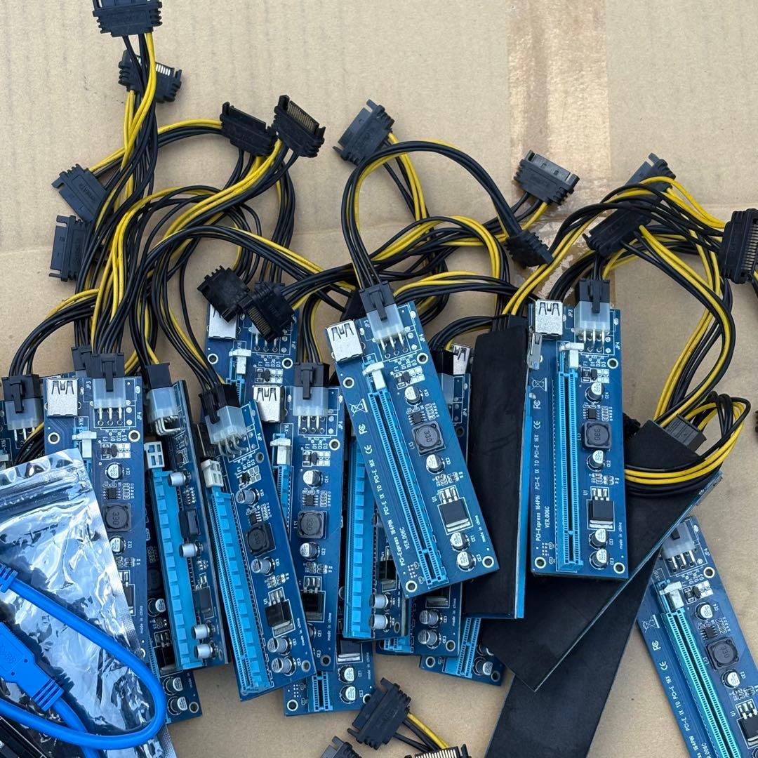 未確認中心 PCIE 1X to 16X ライザーカード 36セット ケーブル等