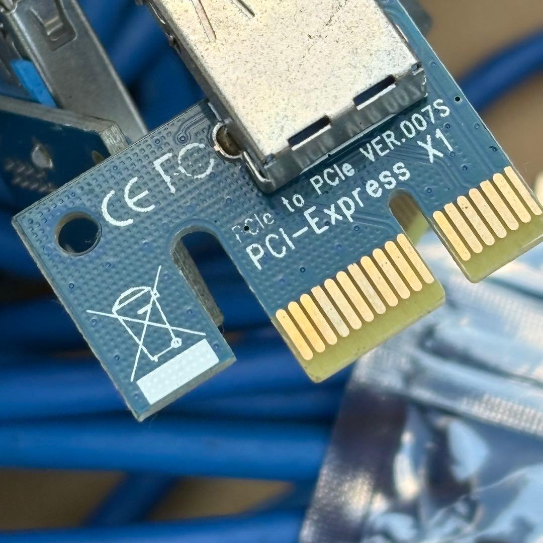 未確認中心 PCIE 1X to 16X ライザーカード 36セット ケーブル等