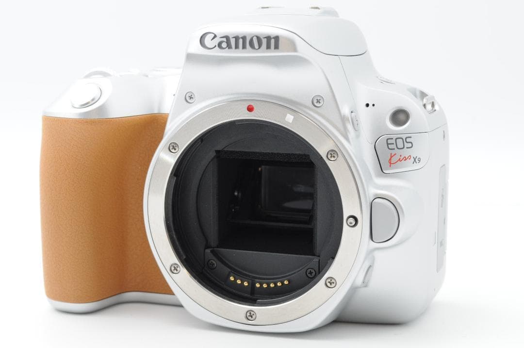 ●新品クラス⑦●春のSALE● Canon EOS Kiss x9 ダブルレンズ