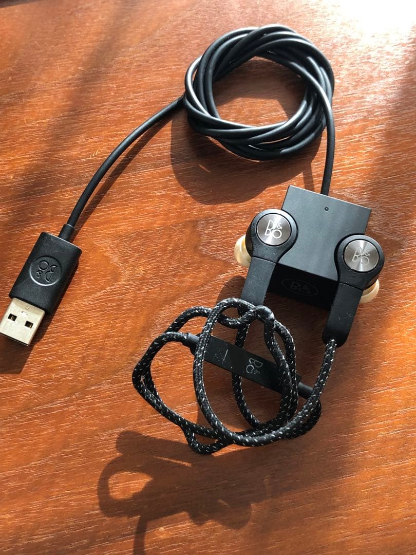 【訳あり】B&O Play BeoPlay H5 ワイヤレスイヤホン マイク付き