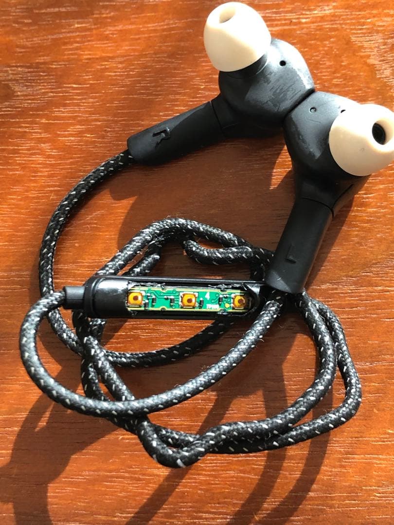 【訳あり】B&O Play BeoPlay H5 ワイヤレスイヤホン マイク付き