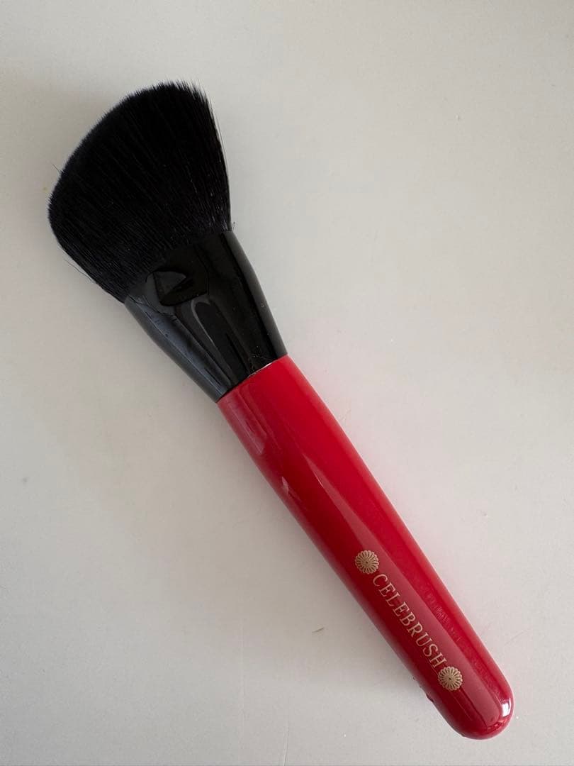 セレブラシ　CELEBRUSH テラヘルツ魔法のフェイスブラシ