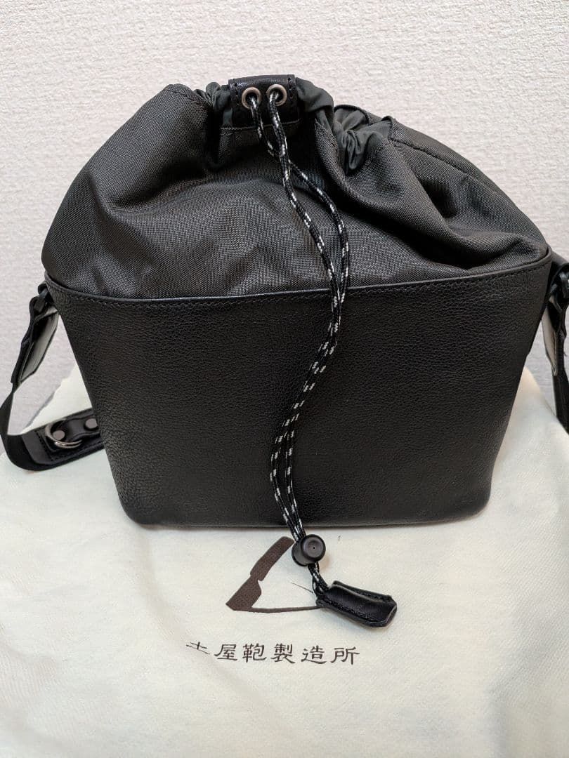 土屋鞄　ザ・シーンズ　カメラバッグ　ブラック