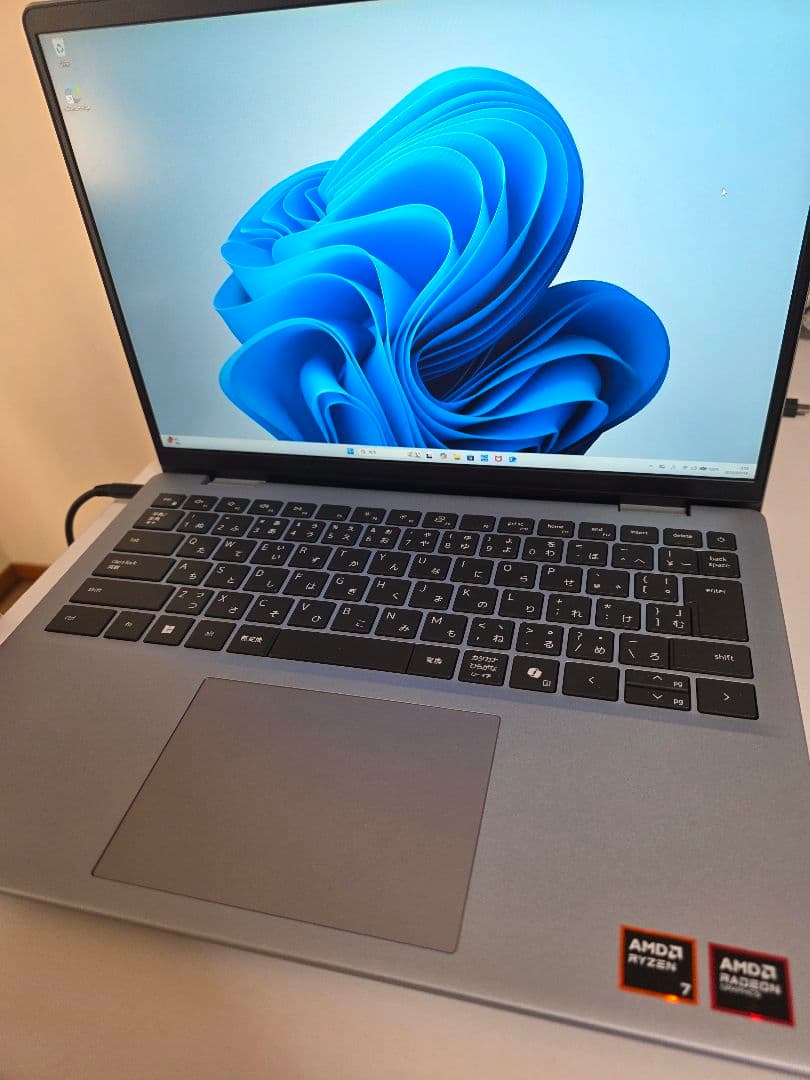 Windowsノート本体 inspiron 14 5445 AMD Ryzen 7 8840U 32gb