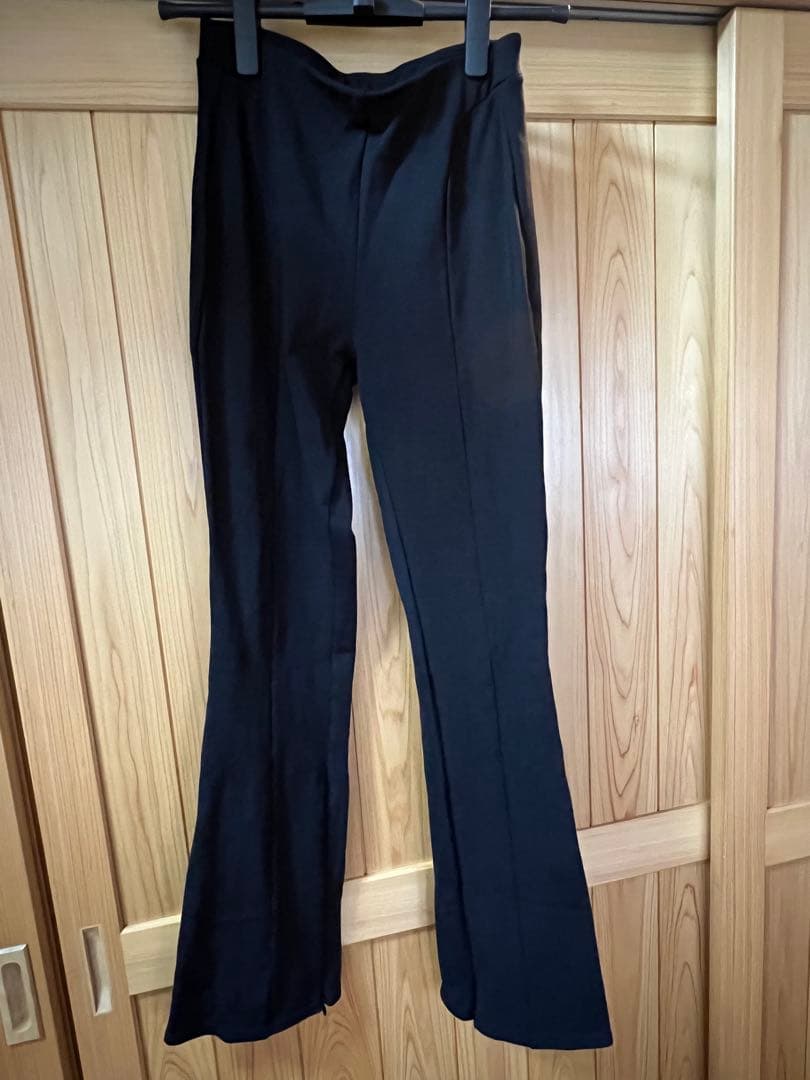 alo yoga レギンス　フレア　yogaウェア