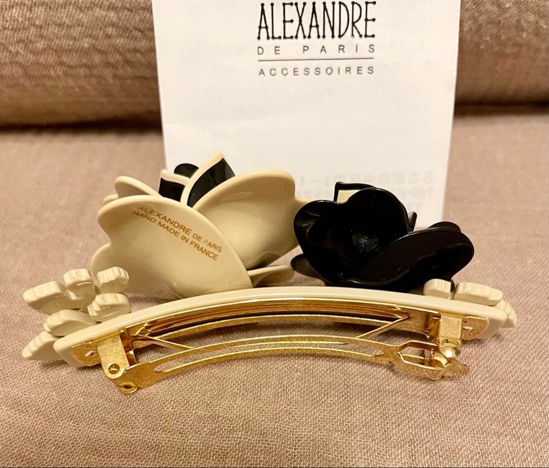 ALEXANDRE DE PARIS 花モチーフ ヘア　バレッタ　黒