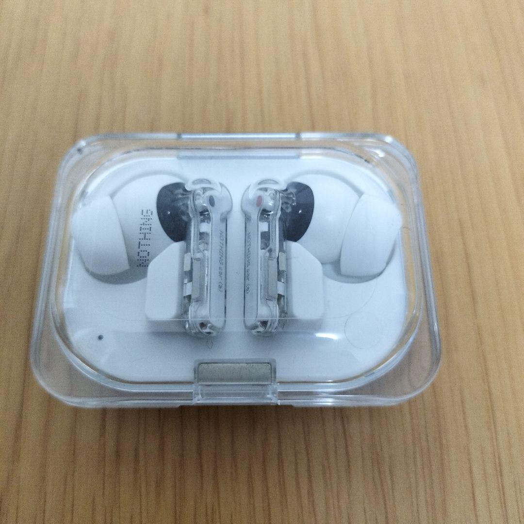 nothing ear (a)　ワイヤレスイヤホン　ケース付き