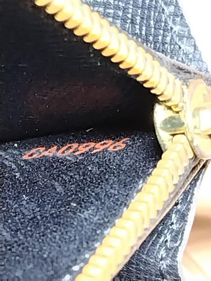 【送料無料】ルイヴィトン エピ 長財布 ブラック LOUIS VUITTON