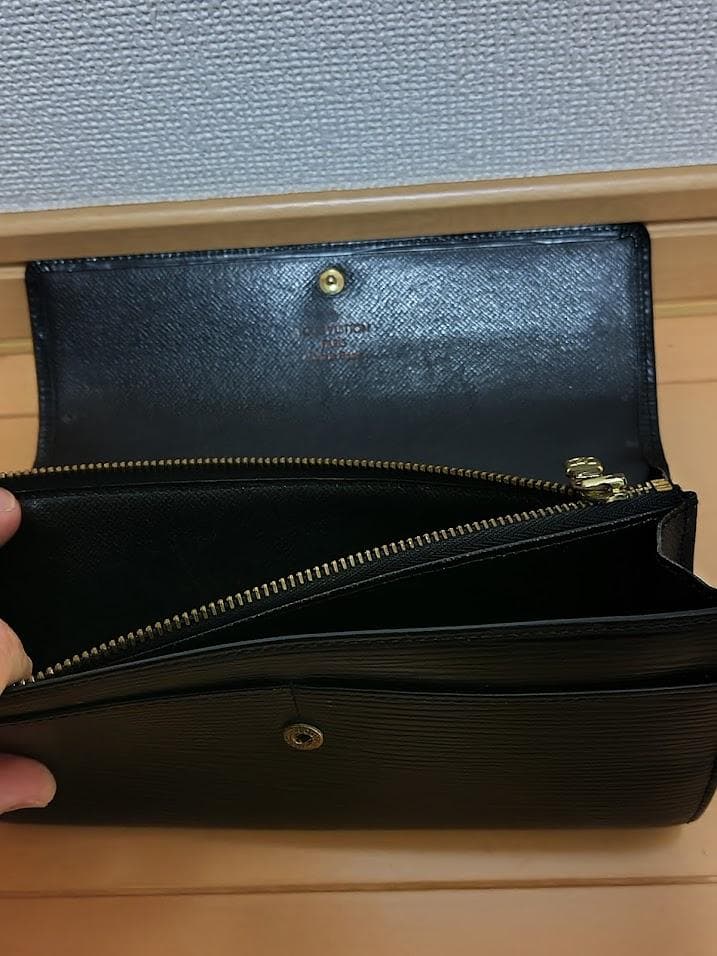 【送料無料】ルイヴィトン エピ 長財布 ブラック LOUIS VUITTON