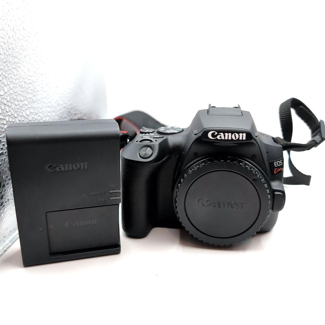 ほぼ新品Canon EOS kiss X10 ボディのみ シャッター1000以下