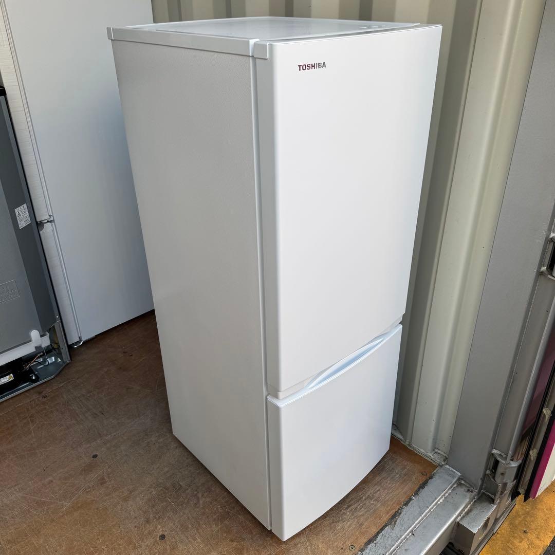 C7715★2022年製美品★東芝　冷蔵庫 ホワイト　自動霜取り　一人暮らし