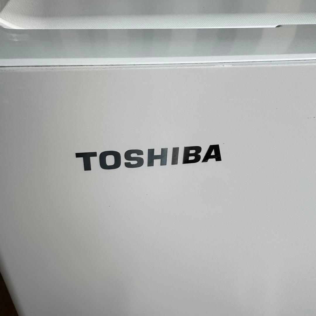 C7715★2022年製美品★東芝　冷蔵庫 ホワイト　自動霜取り　一人暮らし