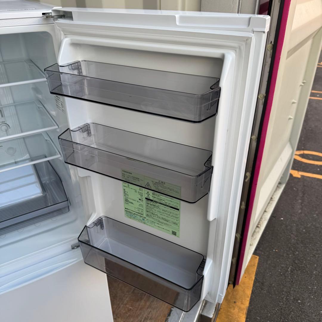 C7715★2022年製美品★東芝　冷蔵庫 ホワイト　自動霜取り　一人暮らし