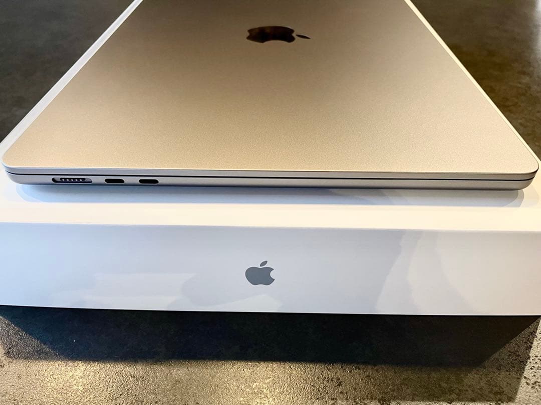 【美品】MacBook Air 15インチ M2 16GB 512GB