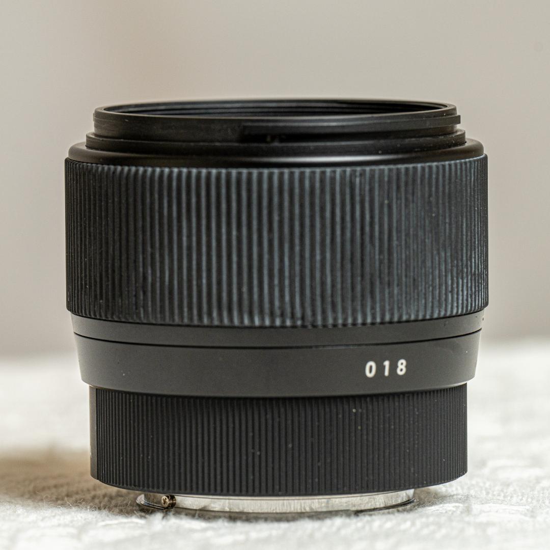 SIGMA 56mm F1.4 DC DN レンズ