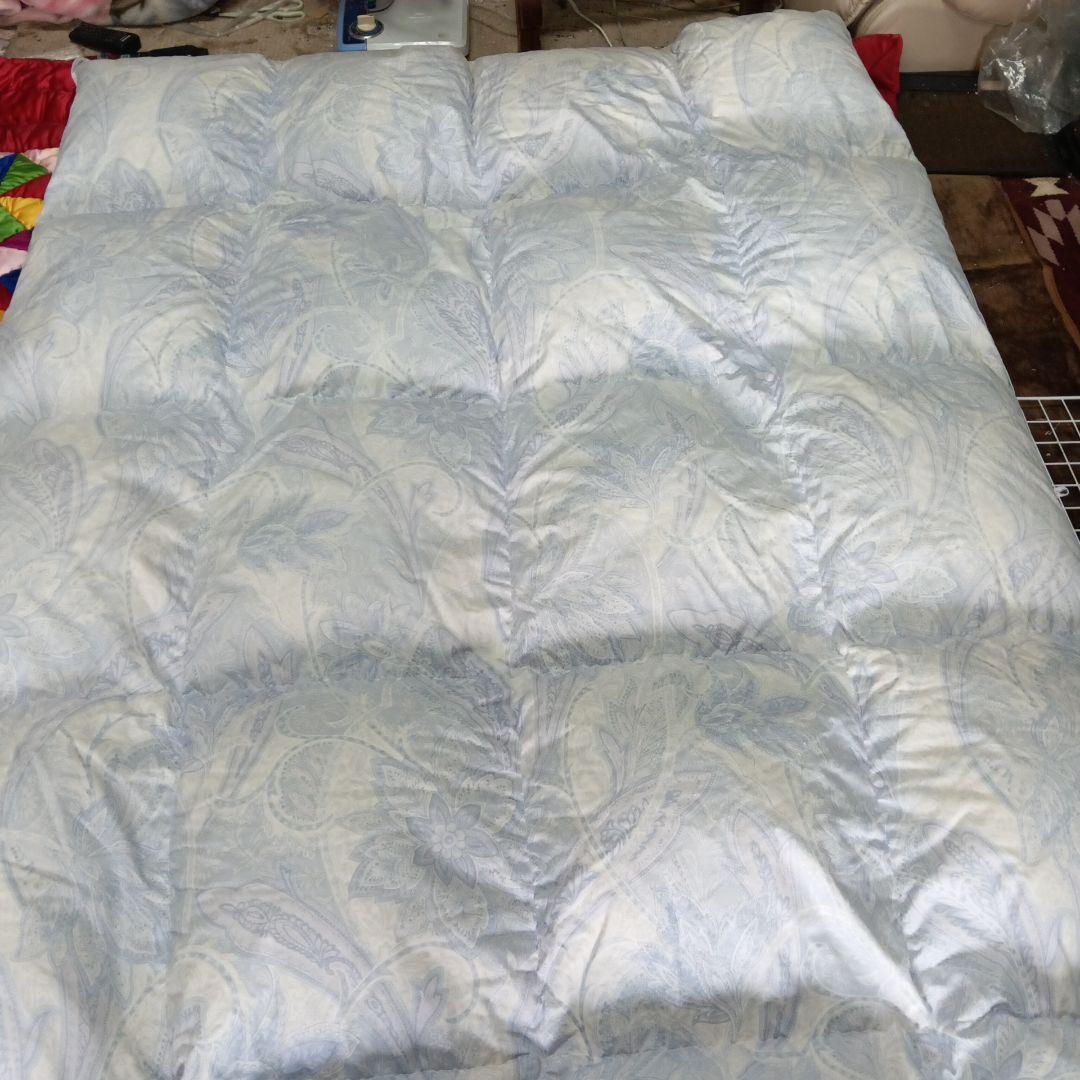 羽毛掛け布団西川リビング販売　 シングルサイズ 　ダウン90%　羽毛1.2㌔