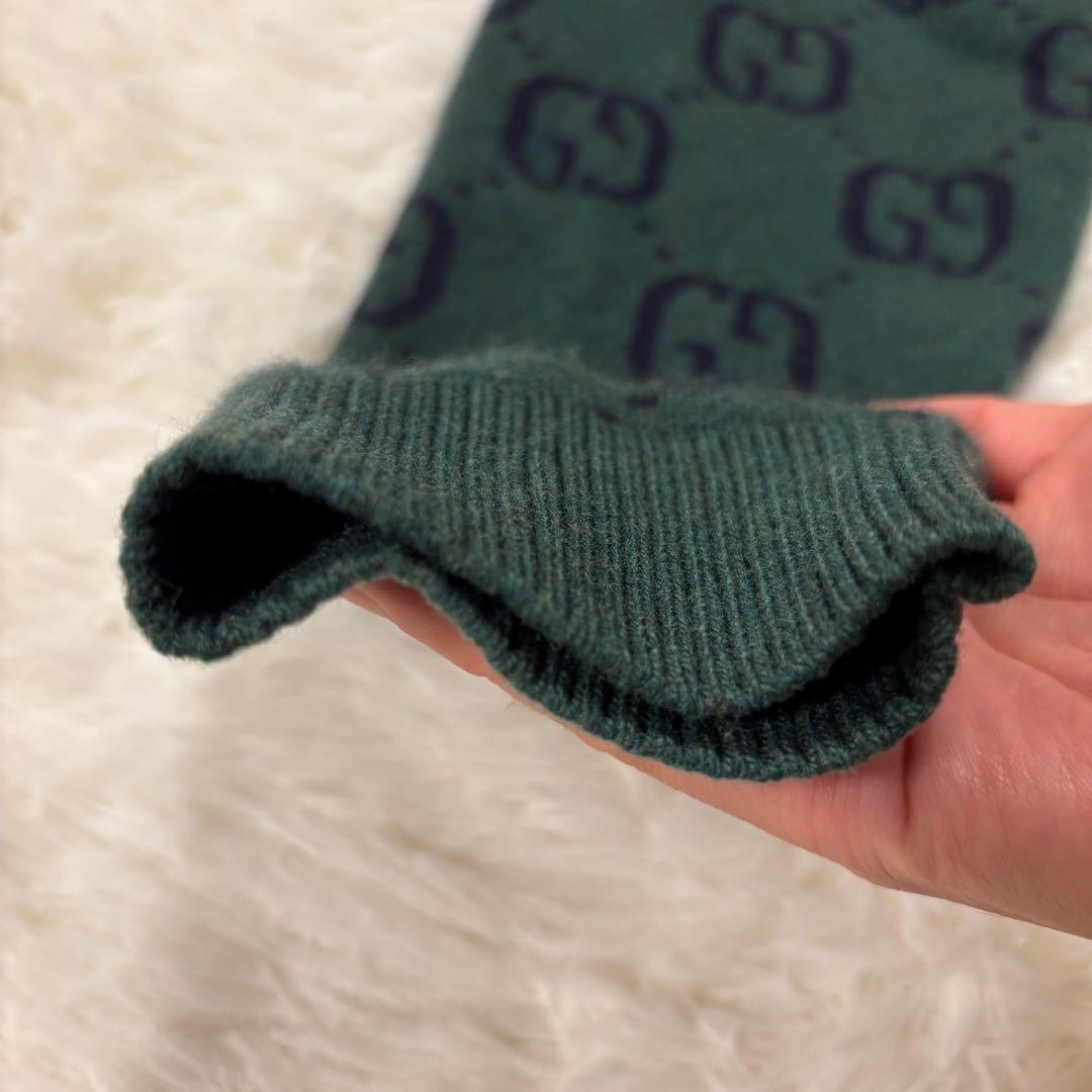 美品 GUCCI ダークグリーン Vネックニット