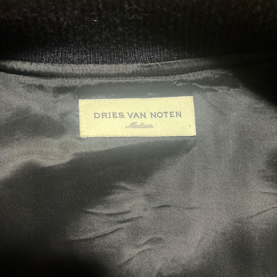 DRIES VAN NOTEN 刺繍入りネイビーとアイボリーのスタジャン