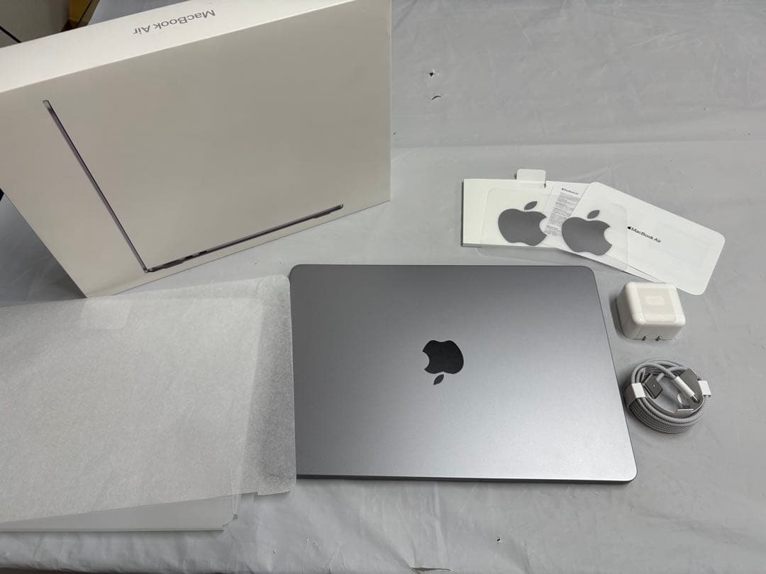 【新品未使用】Apple MacBookAir M2 8GB SSD256GB