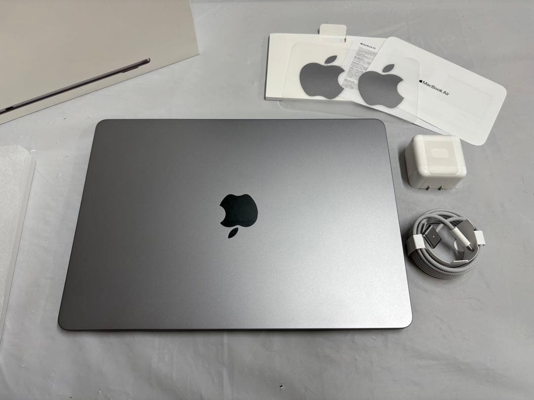 【新品未使用】Apple MacBookAir M2 8GB SSD256GB