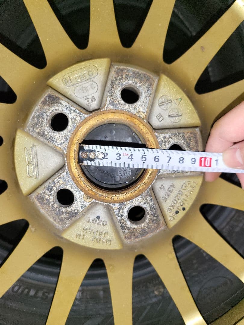 希少 OZ スーパーツーリズモ GT EVO 17インチ ゴールドホイール