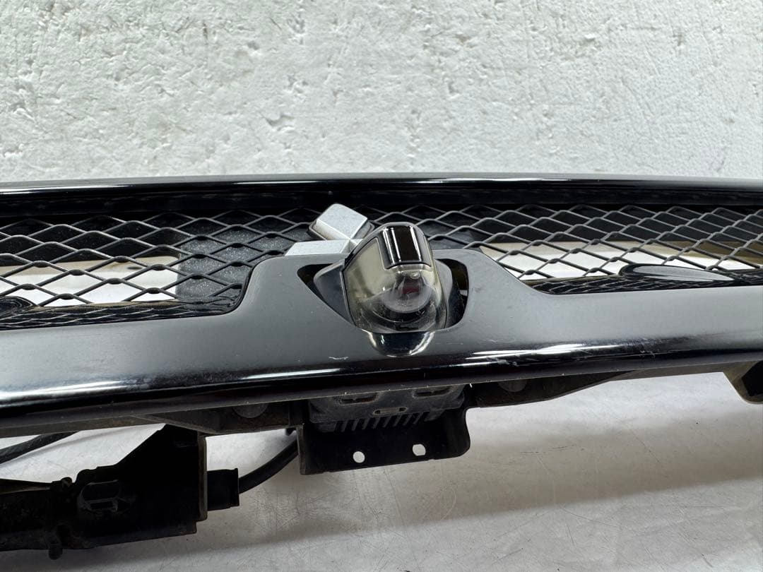 三菱 デリカD5 ローデスト CV5W 純正カメラ付きフロントグリル