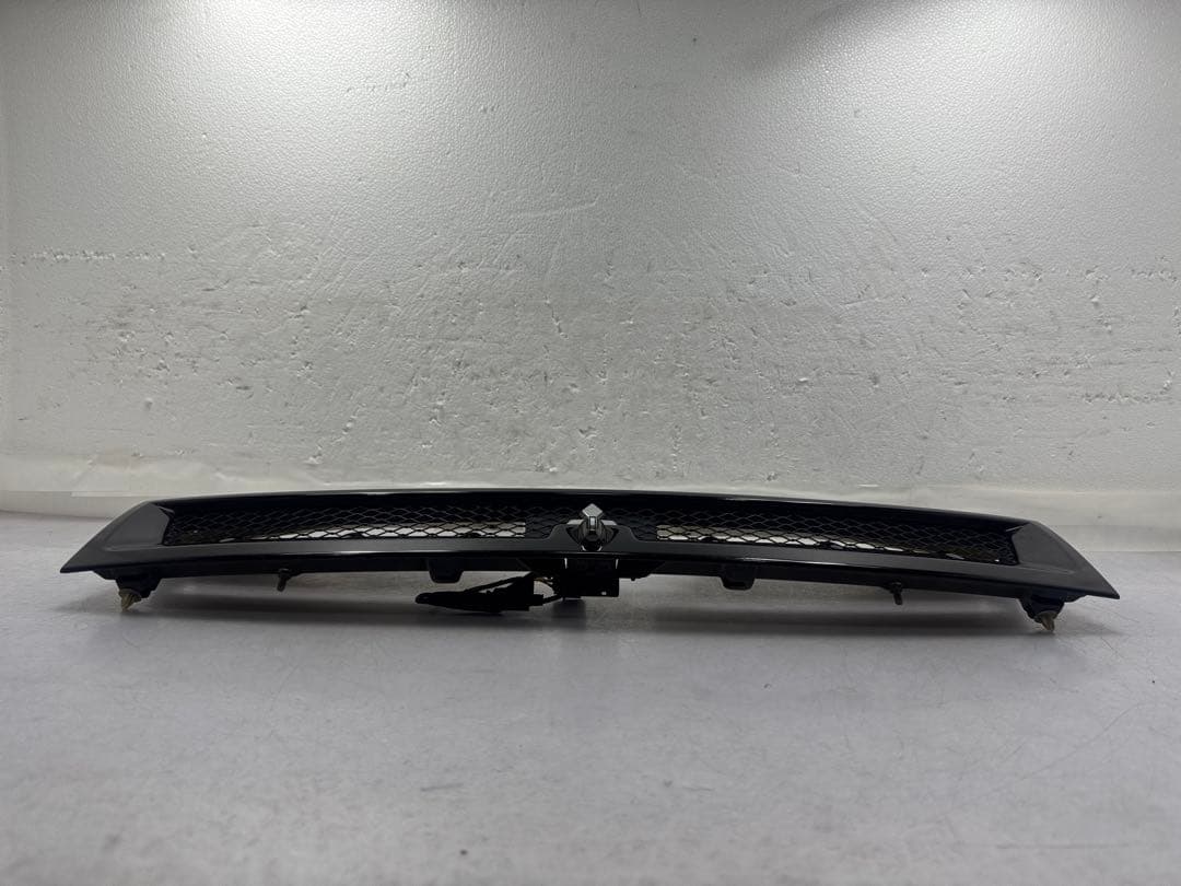 三菱 デリカD5 ローデスト CV5W 純正カメラ付きフロントグリル