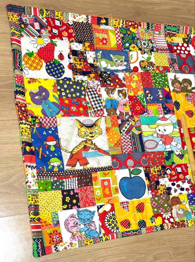 ハンドメイド❇大きめビンテージレトロパッチワーク❇マットと巾着セット