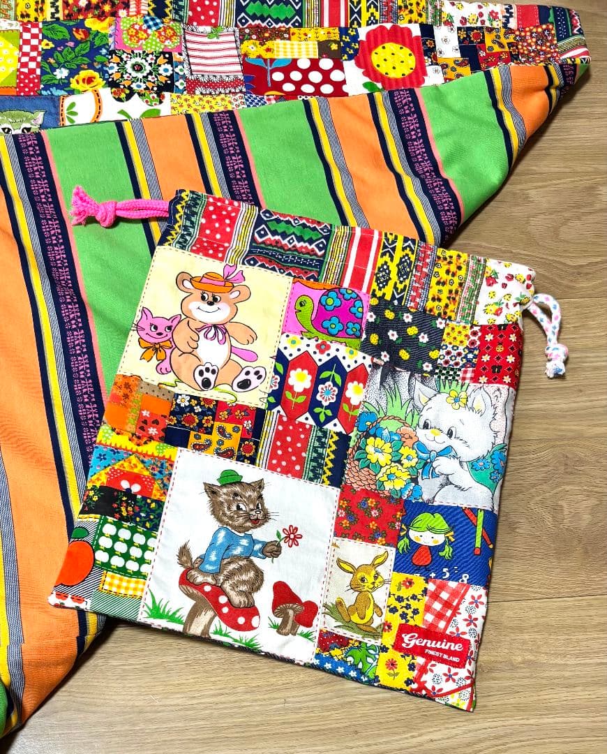 ハンドメイド❇大きめビンテージレトロパッチワーク❇マットと巾着セット