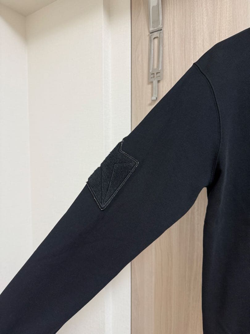 バーバリー　Bロゴ＆スターパッチ　スウェット　トレーナー　ブラック