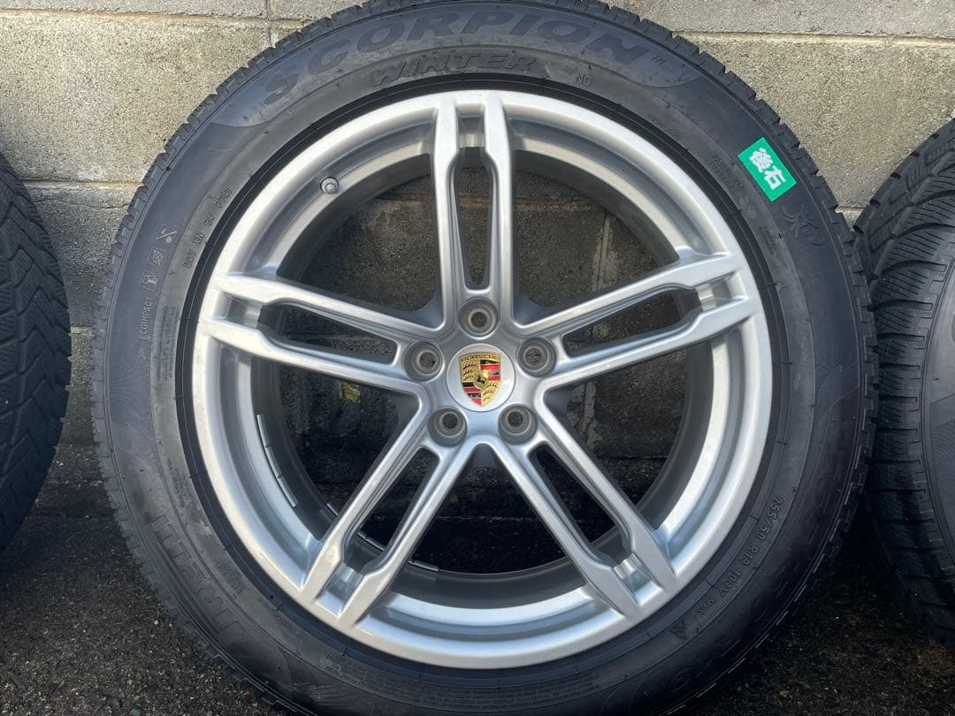 ポルシェマカン純正19インチ ウィンターホイール&タイヤセット ピレリ
