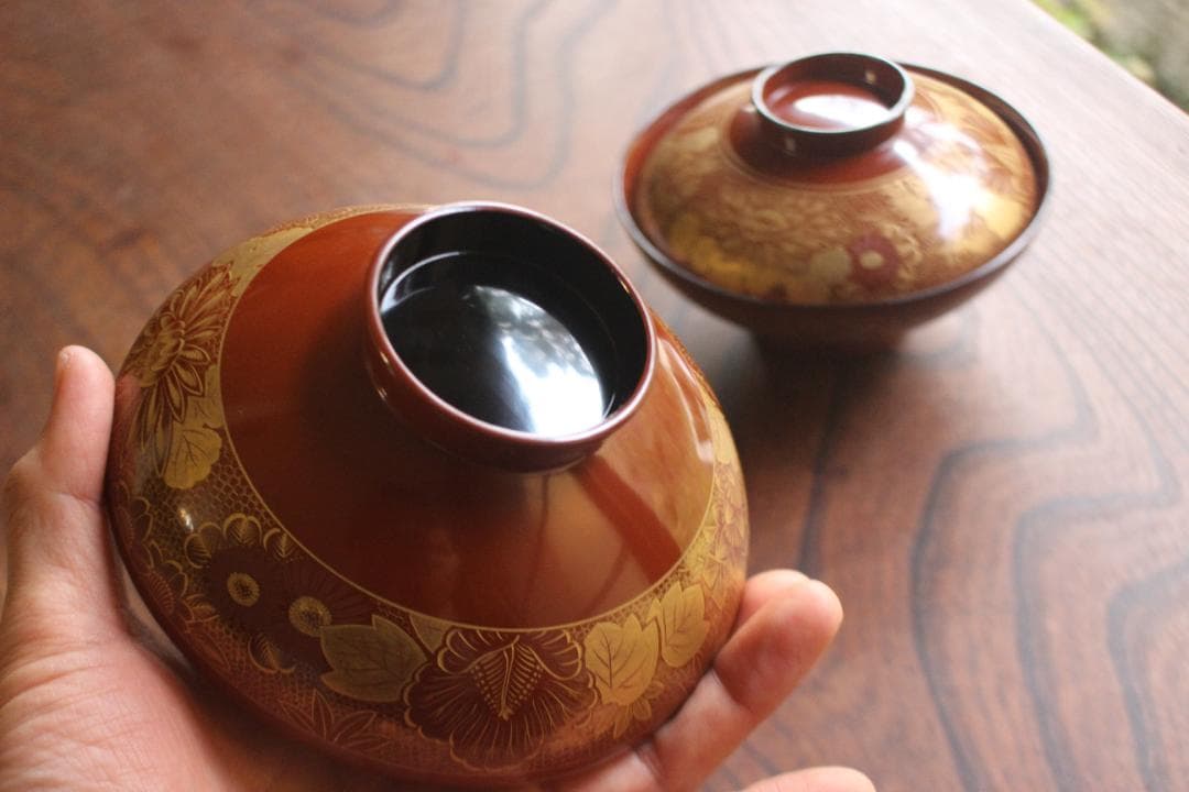 デッドストック！落ち着きある朱漆に極上花尽沈金の映えるお椀2点（検輪島塗沈金椀