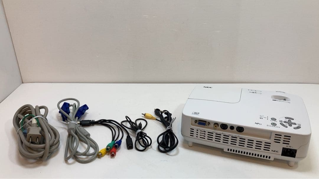 NEC プロジェクター　NP53