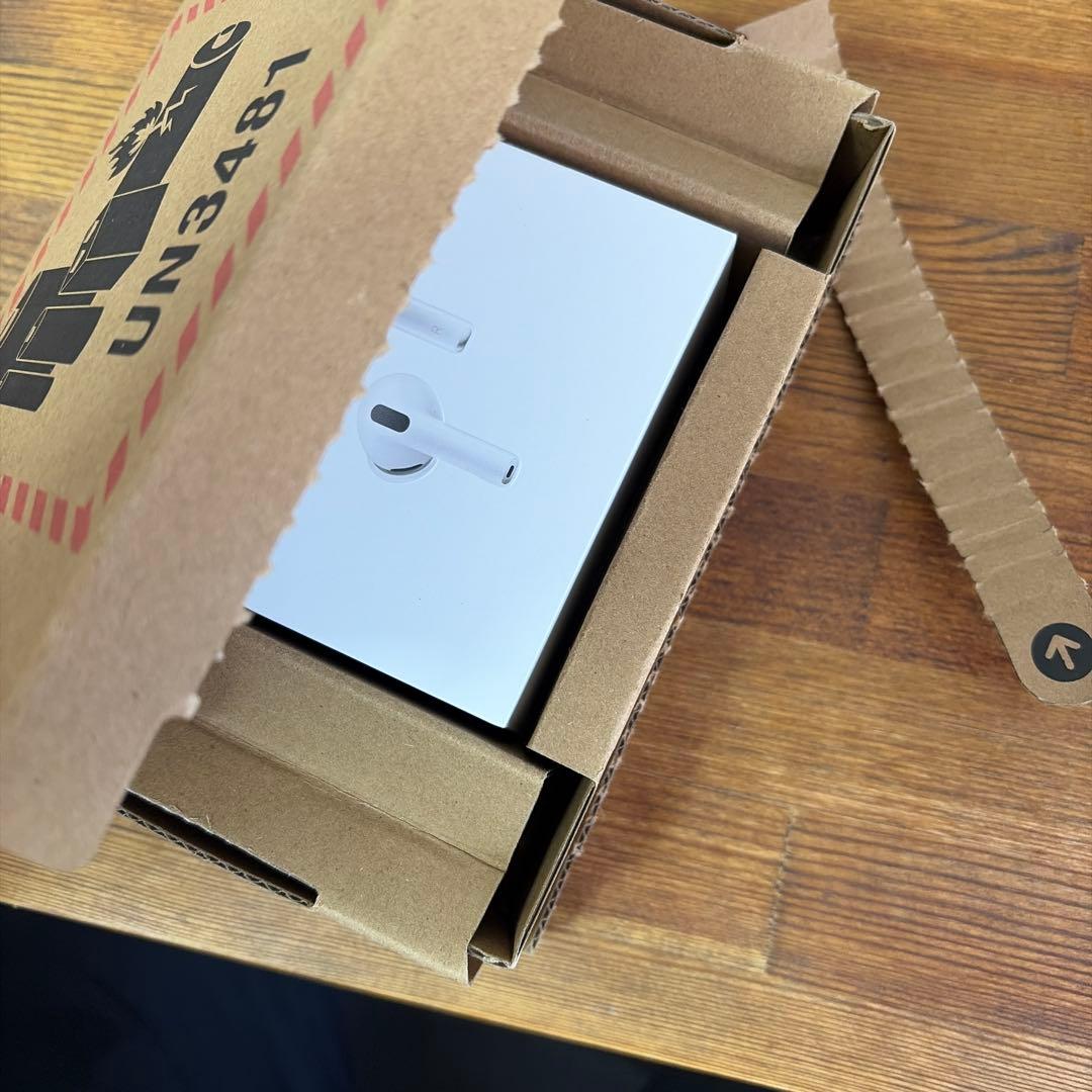 新品　Airpods pro 3 apple 最新　エアポッズプロ　3