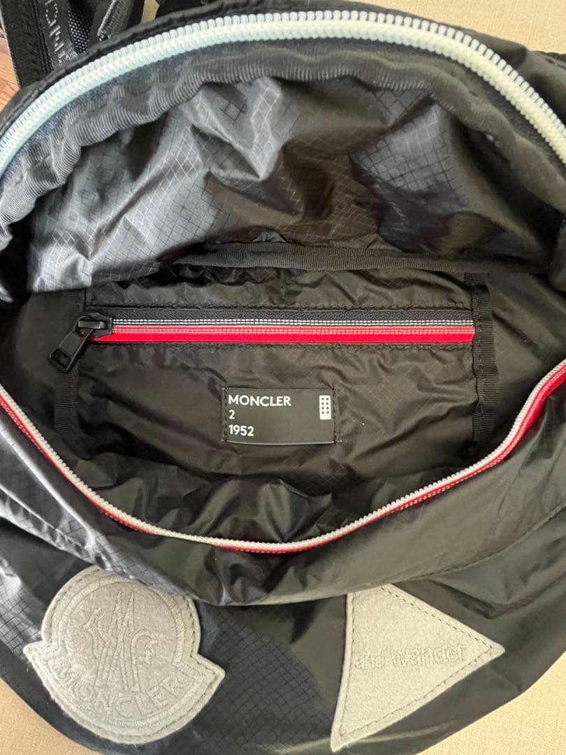 MONCLER and wander ボディバッグ