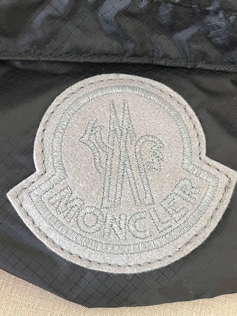 MONCLER and wander ボディバッグ